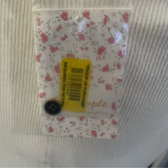 We the free cropped cream colored top. Size medium.  NWT - Picture 7 of 8